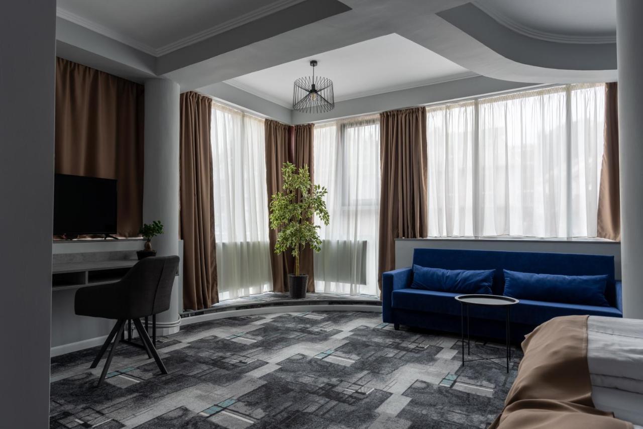 Hotel Paso Cluj Napoca Bagian luar foto