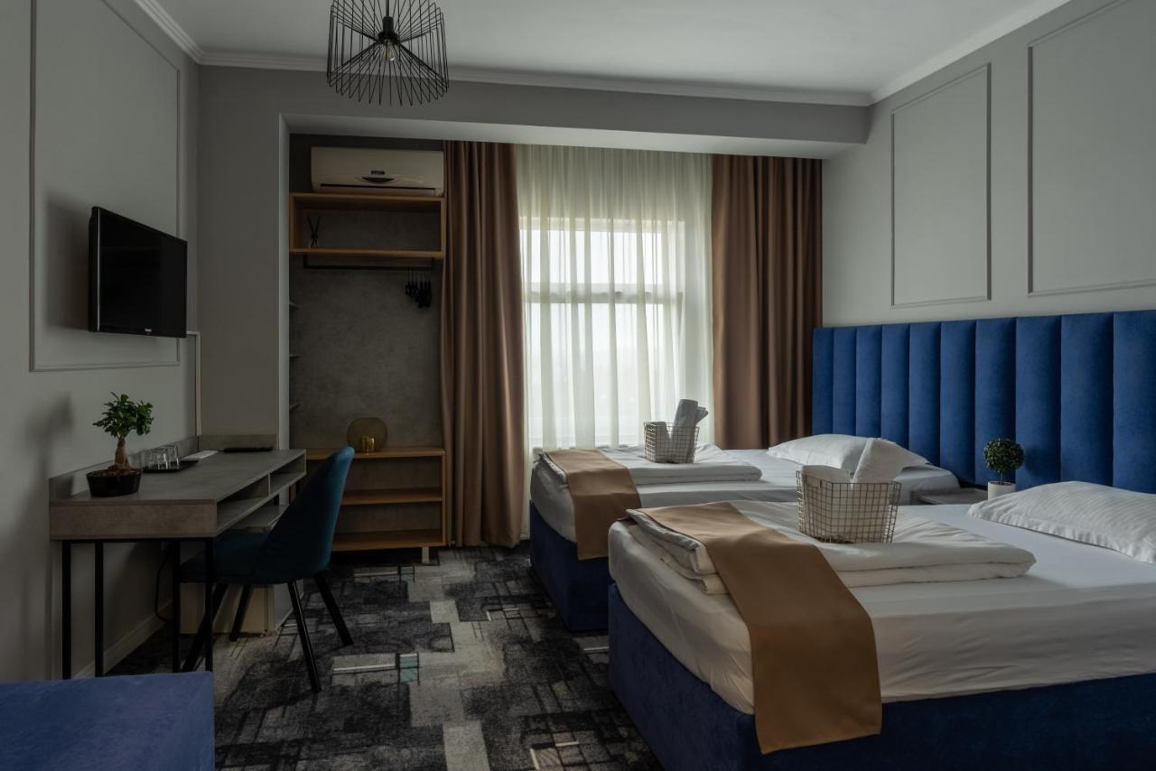 Hotel Paso Cluj Napoca Bagian luar foto