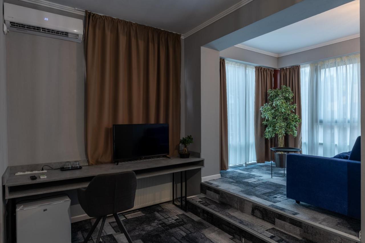Hotel Paso Cluj Napoca Bagian luar foto